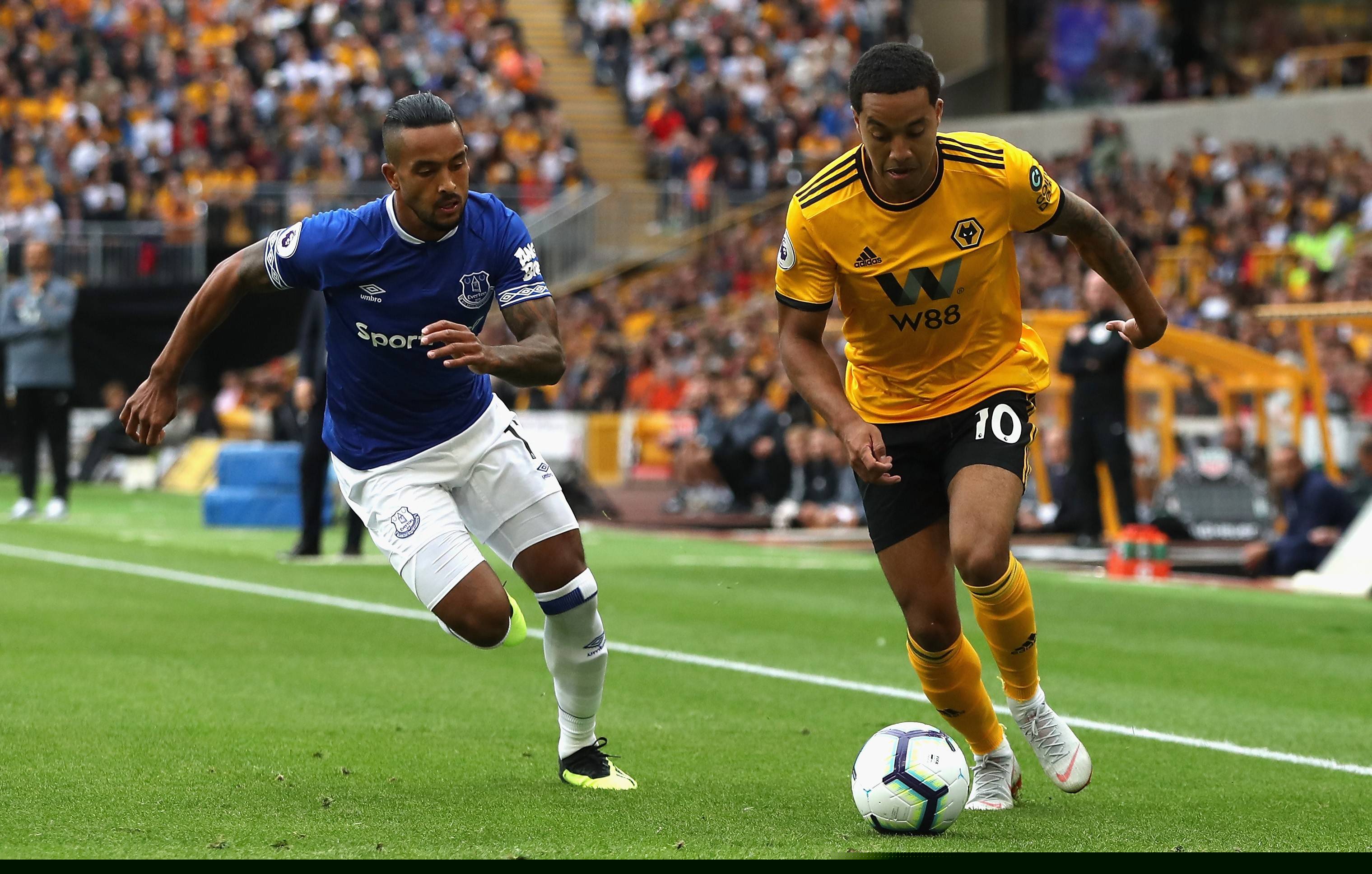 纽约洋基在 2009 年迁入新洋基球场首年即夺冠，延续了豪门球队的荣耀底蕴